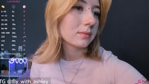 ashley_fly online show from November 9, 5:33 am