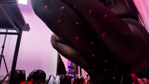 ashley_leon_ online show from December 5, 3:21 pm