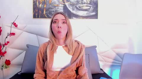 ashley_miller26 online show from March 10, 11:34 am