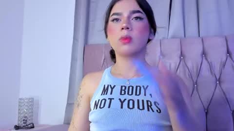 Snapshot of ashley_piinkk chatting on February 25, 7:20 am Ashley online show from February 25, 7:20 am