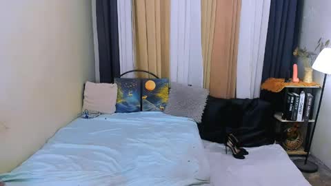 ashley online show from April 27, 3:42 pm