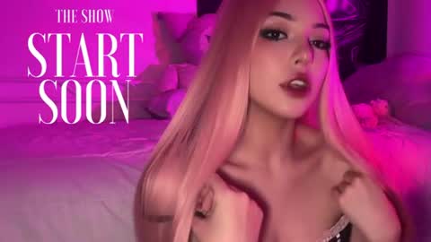 Ashlee Boox   online show from July 3, 6:56 pm