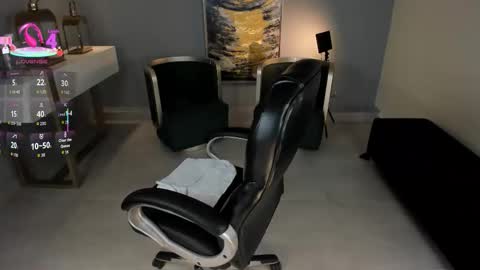 Ashley Jhonson  online show from March 9, 8:02 pm