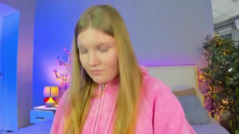 AshleyJonse online show from May 5, 5:25 am
