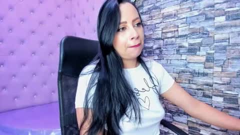ashleymontenegre online show from February 19, 11:04 pm