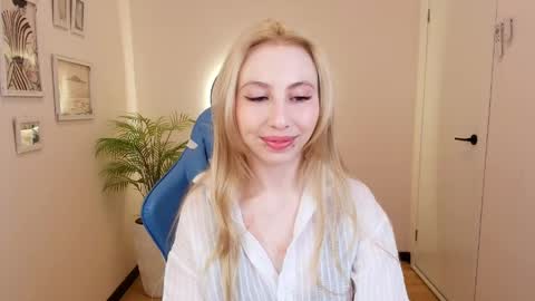 Victoria  online show from May 13, 2:32 am