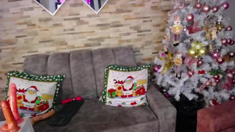 Snapshot of ashlye_hill chatting on December 27, 5:52 am Ashlye online show from December 27, 5:52 am