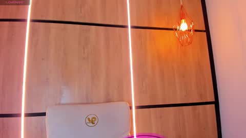 ashlyn online show from January 16, 8:40 pm