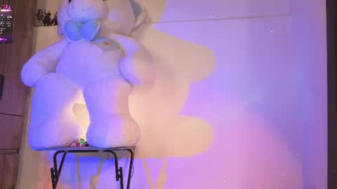 Ash  online show from June 11, 12:32 am