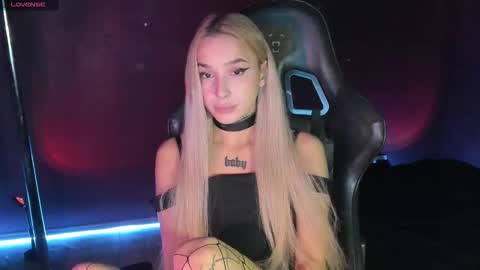 Mila online show from September 26, 6:32 am