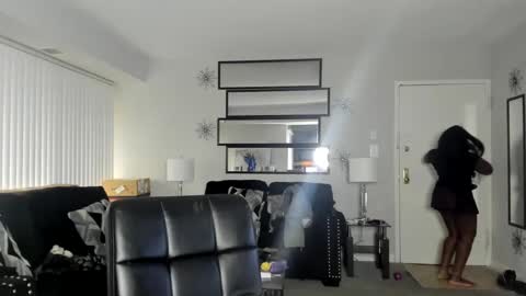 Asia online show from December 20, 2:59 pm