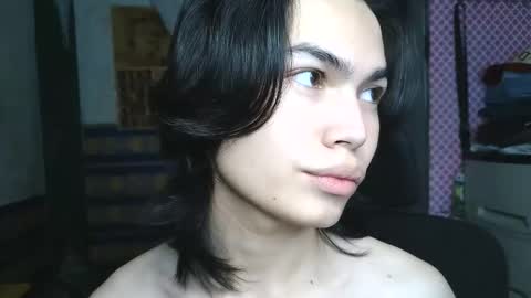 asian_babyboi online show from January 16, 1:53 pm