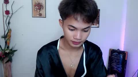 asian_lover05 online show from September 29, 6:18 pm