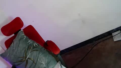 asian_lover05 online show from April 21, 3:52 pm