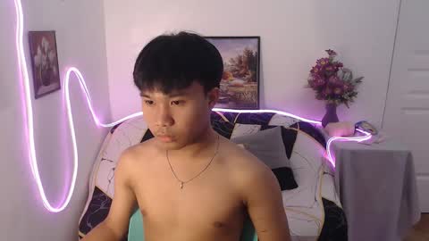 Snapshot of asian_prince_of_cock chatting on September 30, 11:10 am Prince online show from September 30, 11:10 am