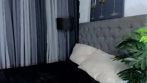 asianpetiteprincess online show from March 24, 1:06 pm