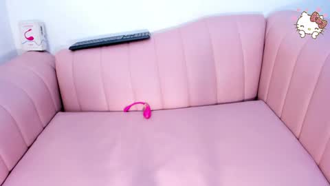 AsianSlut  online show from April 25, 6:37 am