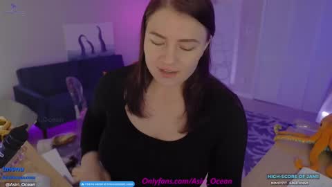 Asiri   pronounced Ah-siri Please no nicknames   3 online show from January 27, 4:41 am