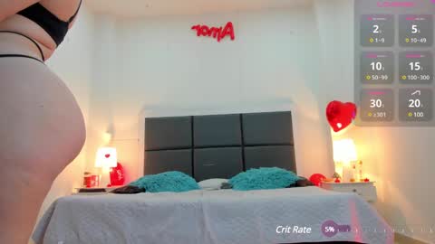  Aslhyn  online show from February 24, 7:30 pm