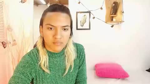 ASLY online show from January 29, 11:41 am