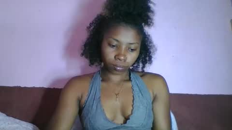 asmiraa online show from December 1, 11:30 am