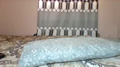 FLORAH DANIEL online show from January 16, 7:28 am