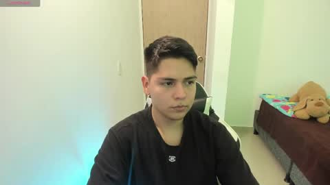 Asta Kuno online show from April 25, 2:36 pm