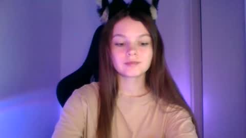 astradream_ online show from September 30, 5:34 pm