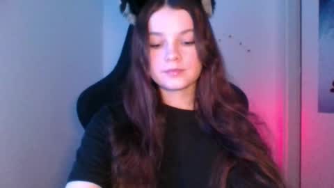 astradream_ online show from March 9, 10:14 pm