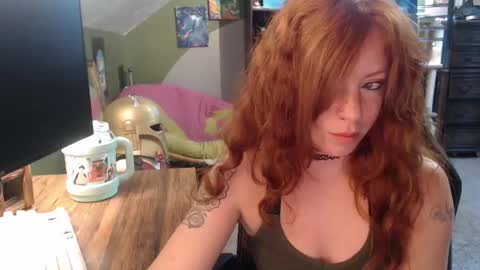 AstraeaSiren online show from October 27, 5:02 pm