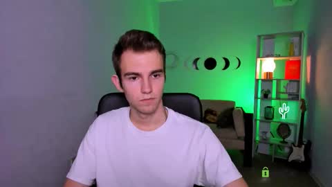 astren online show from December 3, 1:34 pm