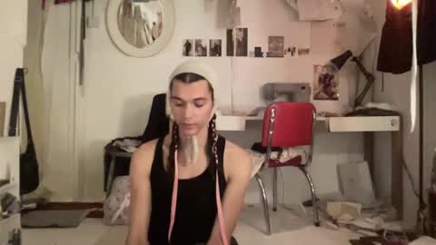 Astro Doll online show from December 18, 8:03 pm