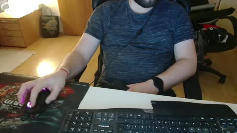 Leo online show from December 9, 11:34 pm