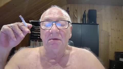 Snapshot of asusandy chatting on October 22, 11:17 pm asusandy online show from October 22, 11:17 pm