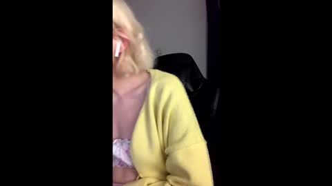 Snapshot of asya_new chatting on October 22, 5:47 pm asya_new online show from October 22, 5:47 pm