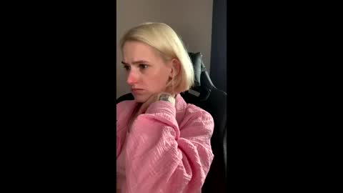 Snapshot of asya_new chatting on September 17, 11:57 am asya_new online show from September 17, 11:57 am
