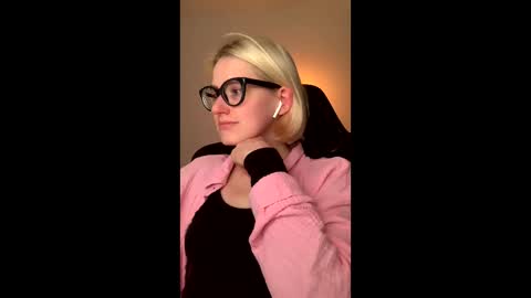 Snapshot of asya_new chatting on October 2, 11:03 pm asya_new online show from October 2, 11:03 pm