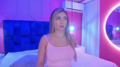 Athenea online show from October 19, 3:55 am