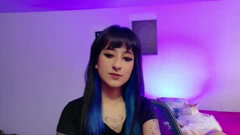 Atenea online show from April 15, 9:04 pm