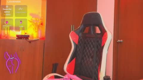 atenea_fit online show from May 13, 1:26 am
