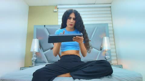 atenea online show from April 3, 3:57 am