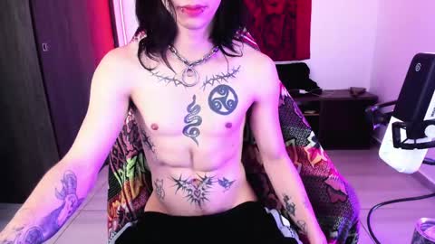 athenauwu online show from May 2, 7:03 am