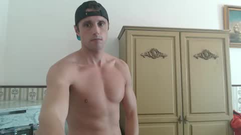 tommycb55555 online show from October 13, 11:56 am