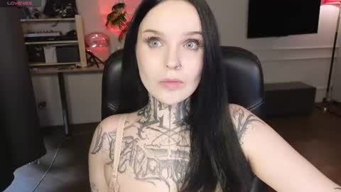 online every day between 10am-23pm online show from July 24, 11:24 pm