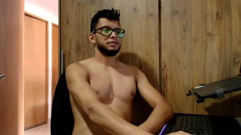 Torres online show from July 18, 5:37 pm