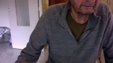 auguste688483 online show from April 21, 9:38 am