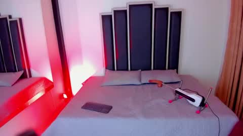 aura_baker online show from July 27, 1:08 pm