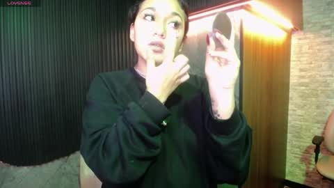 aura_cute_ online show from April 9, 3:21 am