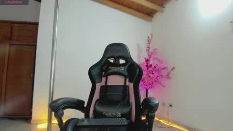 aura online show from September 25, 5:36 am