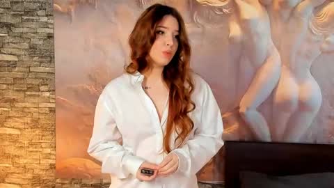 Call me Ariadne or Ary online show from January 6, 10:35 am